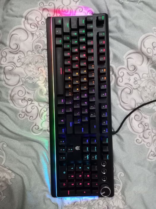 Tastatura RGB cu usb în garanție