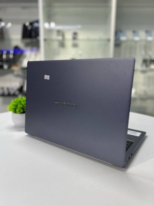 Huawei D16 core i7-13