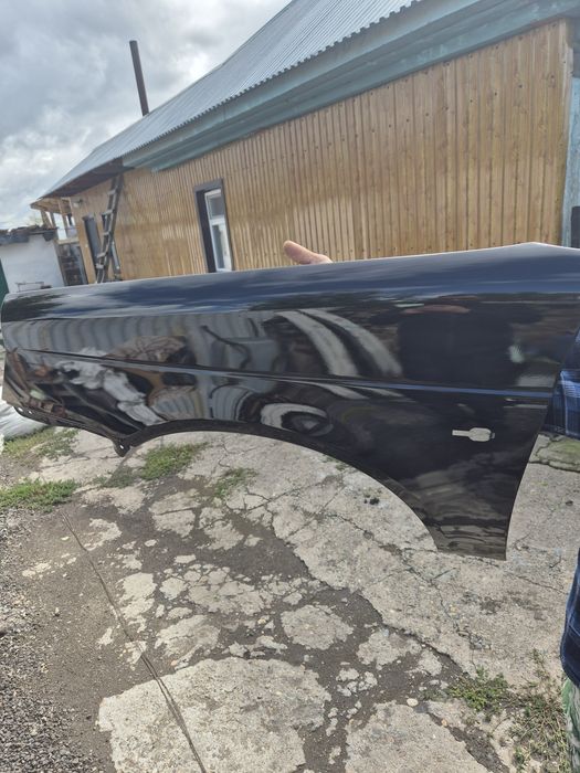 Крыло переднее левое,приора