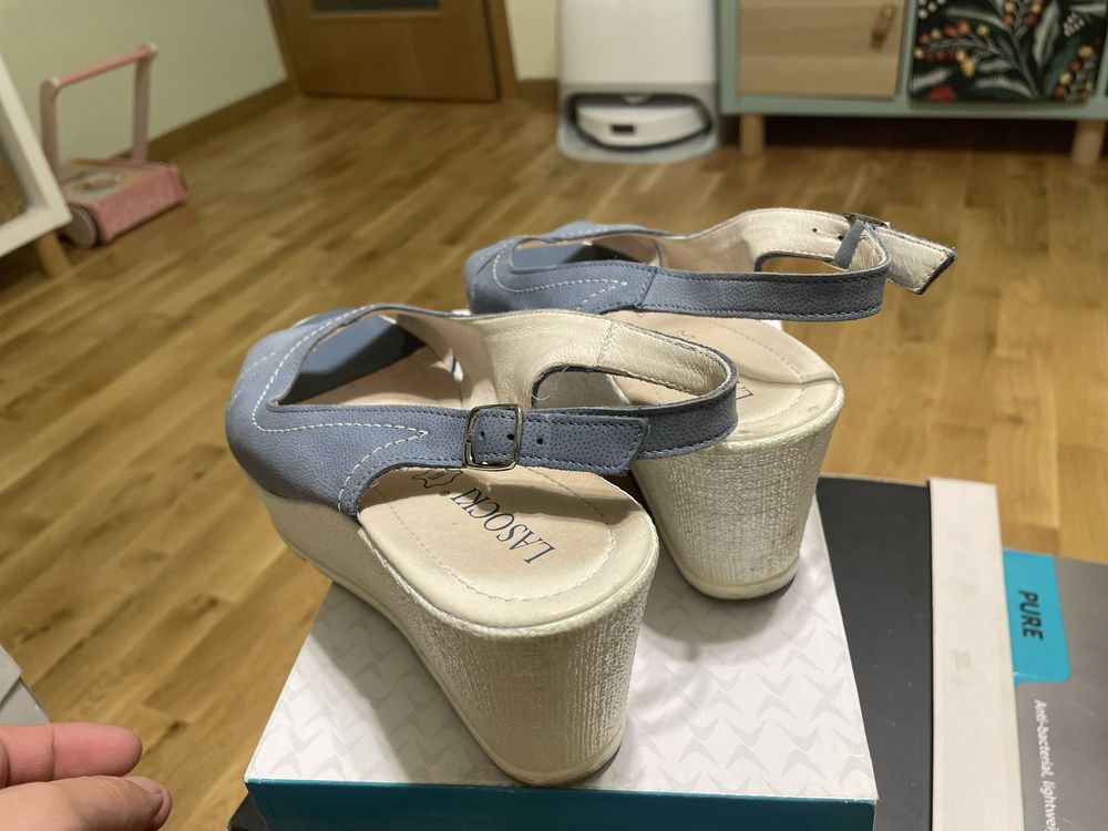 Дамски сандали 40