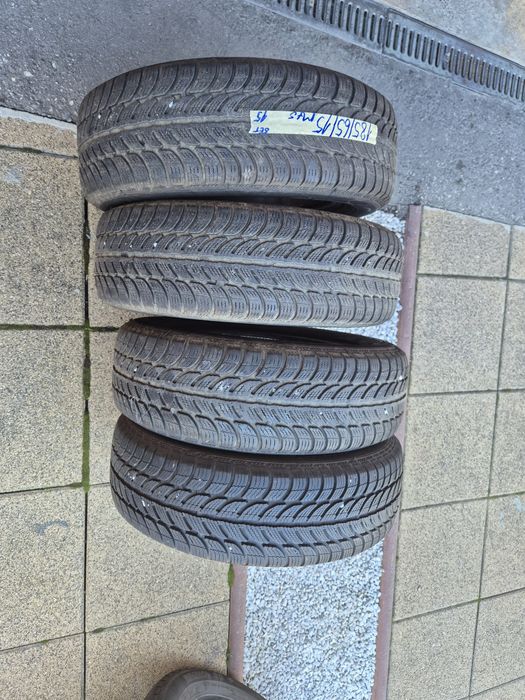 Vând cauciucuri 185/65/15 M+S set complet imp Germania