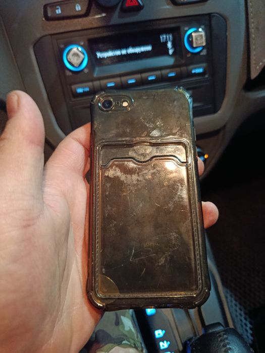 Айфон 7 продам в идеальном состоянии.