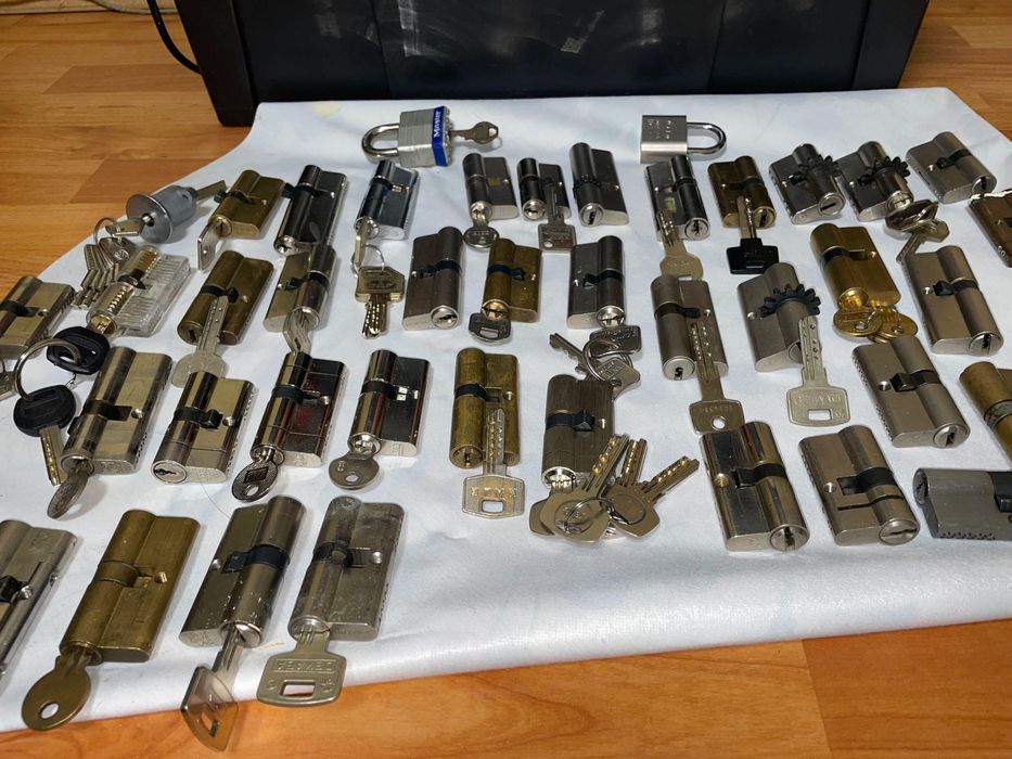 Спешно! Голям ключарски комплект