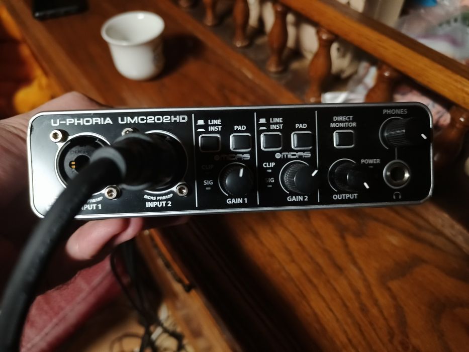 Monitor studio  Behringer