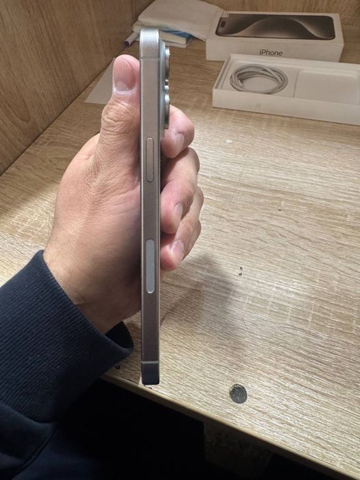 Продам iphone 15pro max e sim