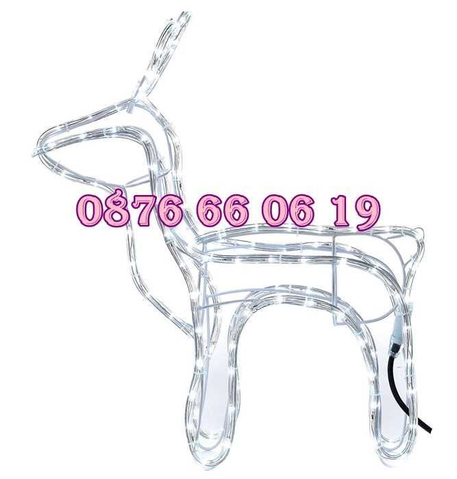 Коледен светещ елен, коледна украса, студено бяла светлина