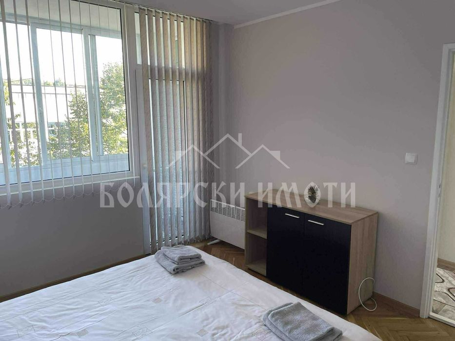 Дава се под наем Тристаен апартамент в Велико Търново, Център - 75 кв.м за 409 € - Снимка #5