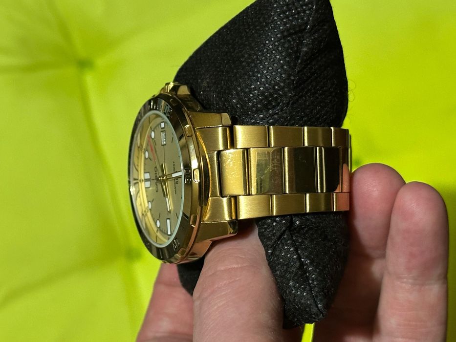 Часовник Casio Златист ( Златен )