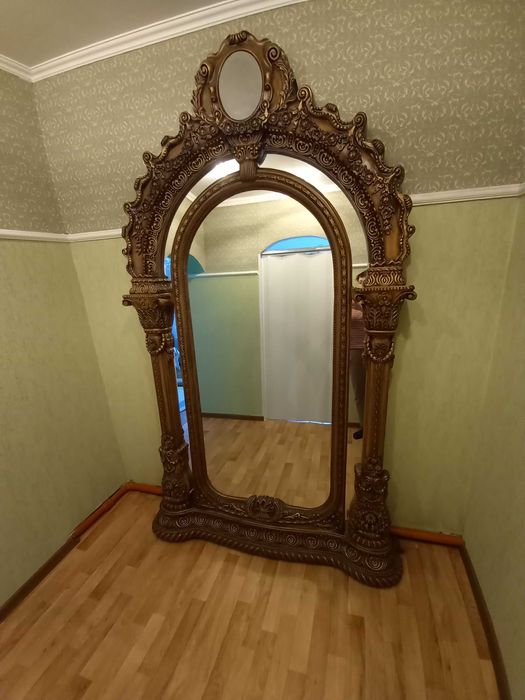 Зеркало напольное