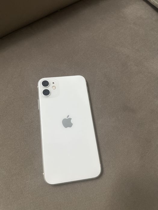 Айфон 11 белыййй