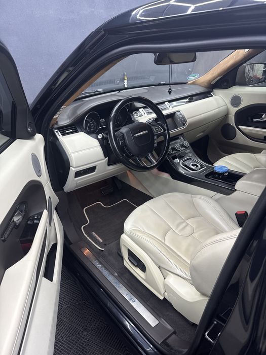 Range rover evoque