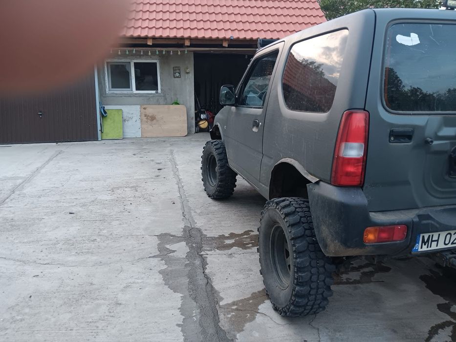 Vand suzuki jimny,an 1999