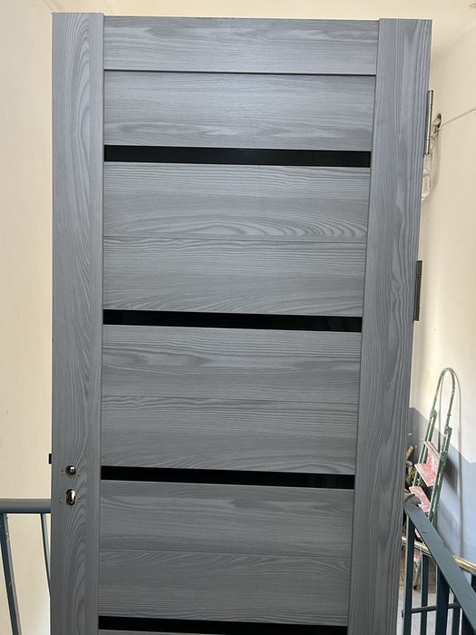 Продаеться дверь новая.