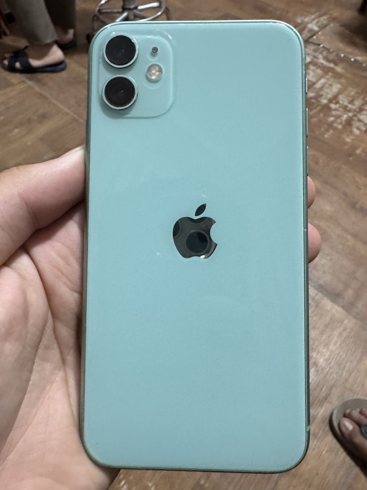 iPhone 11 J/A 128 gb