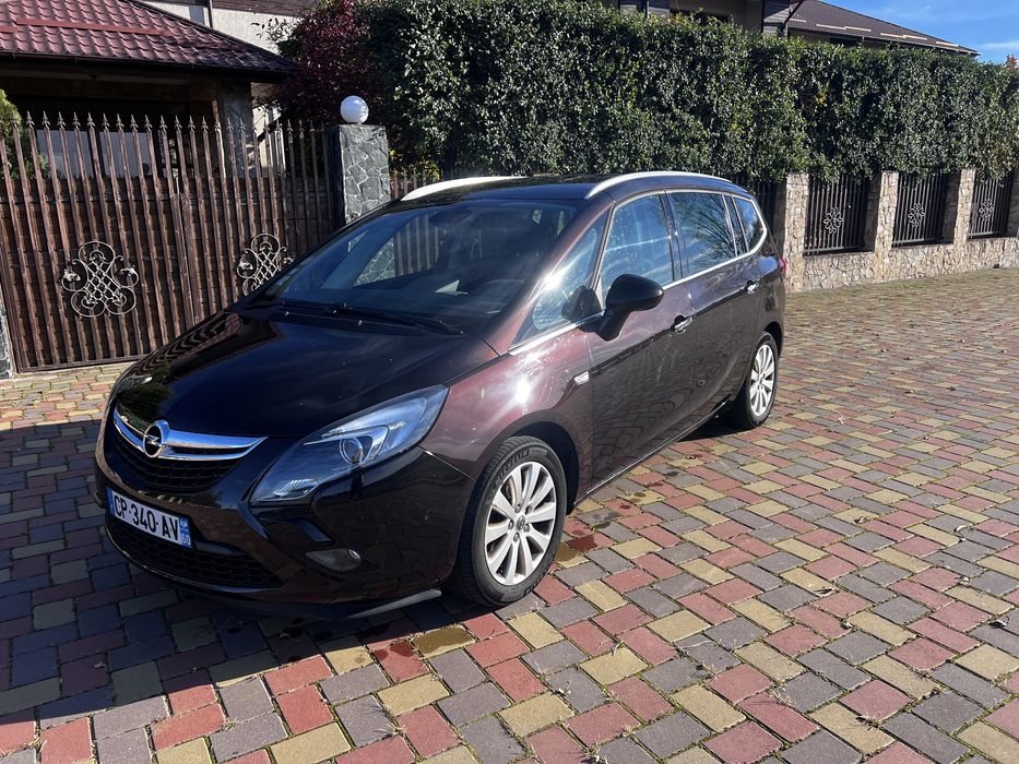 Opel zafira 2.0cdti 2013