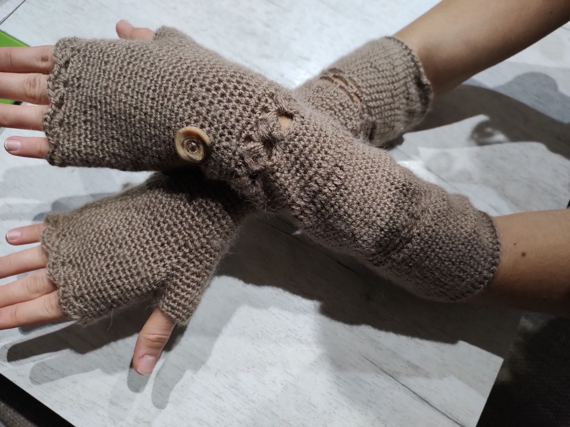 Плетени дълги ръкавици без пръсти