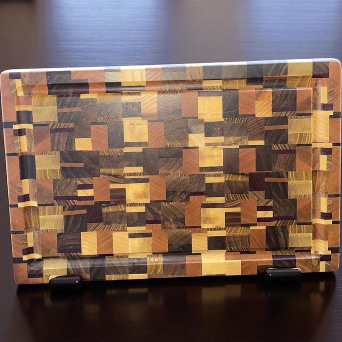 Дървени дъски за сервиране и рязане – инкрустация, смола, гравюра.