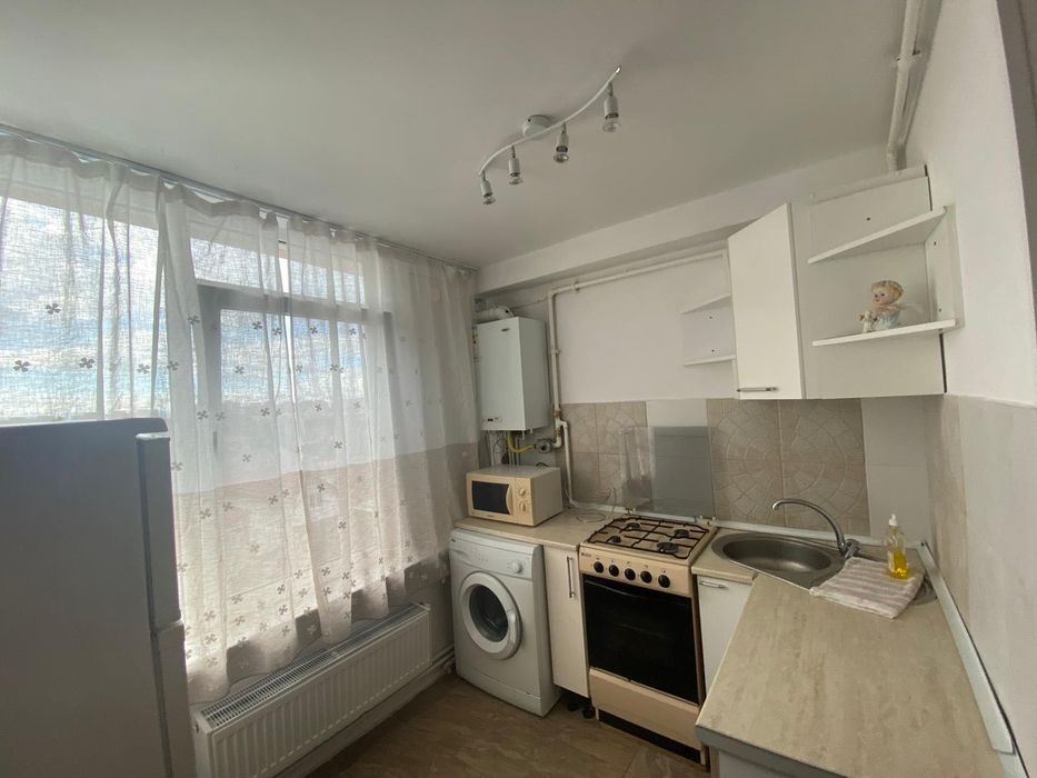 Vând Garsoniera mobilată  zona (Traian paralel cu Calea București)