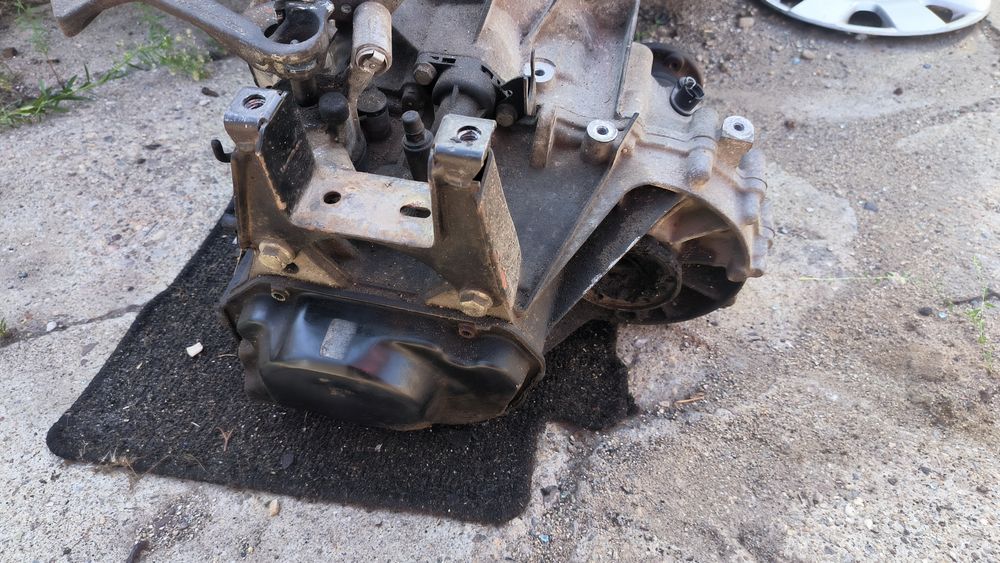 Cutie viteze vw polo 1.2 skoda fabia seat ibiza 5+1 02T301103K