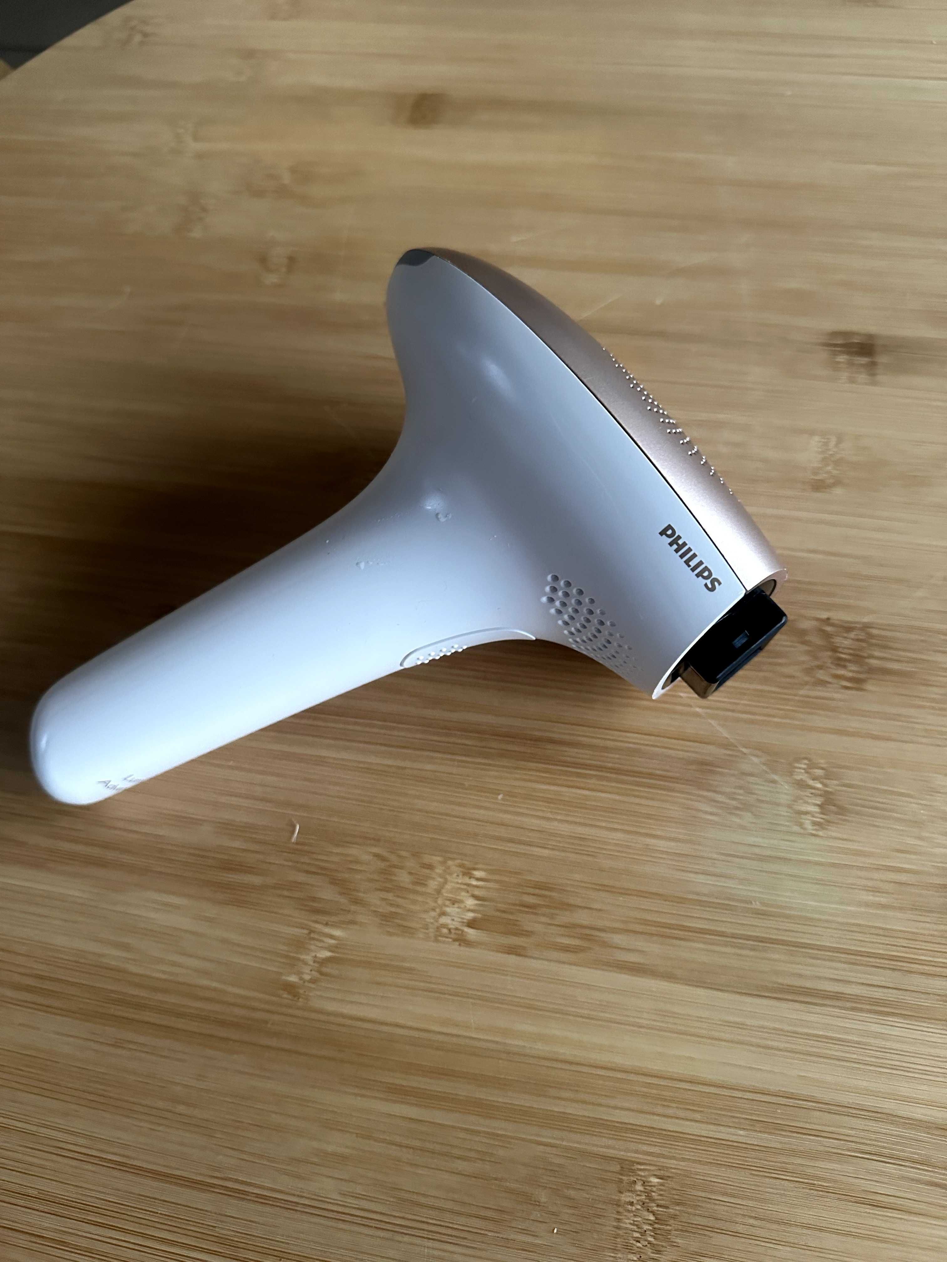 Фотоепилатор PHILIPS LUMEA SC1997/00