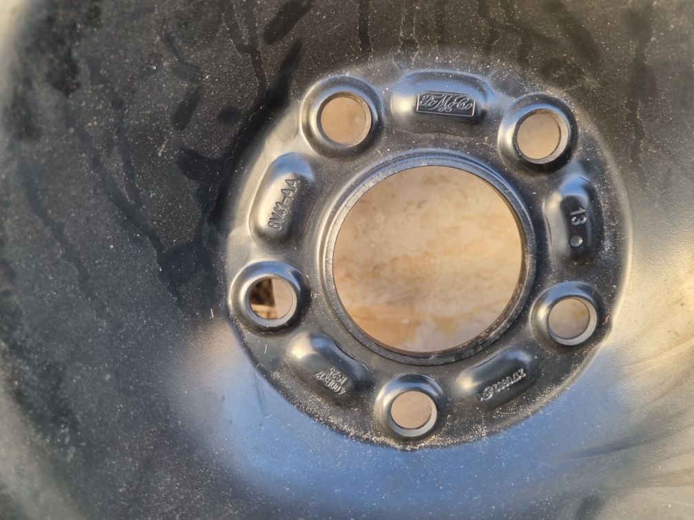 Резервна гума патерица за Ford Kuga 135/90/17