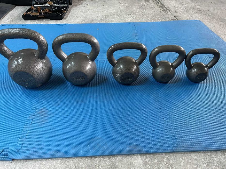 Pachet 84 kg kettlebell fier: 32+24+14+8+6 KG