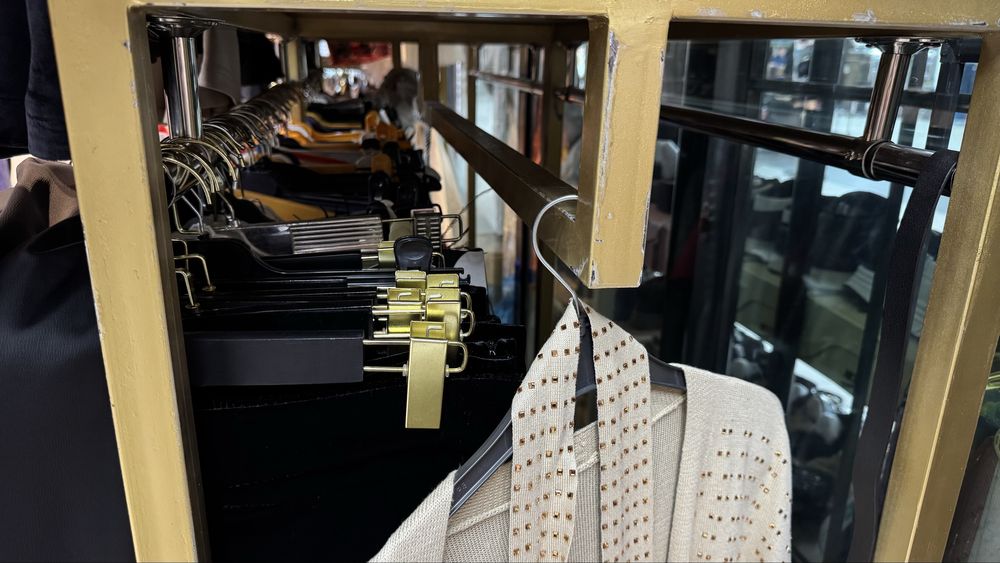 Продаются 3 стойки