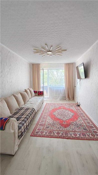 *Продам 2 комн квартиру . 19 мкр-н Помощь в ипотеке. Торг