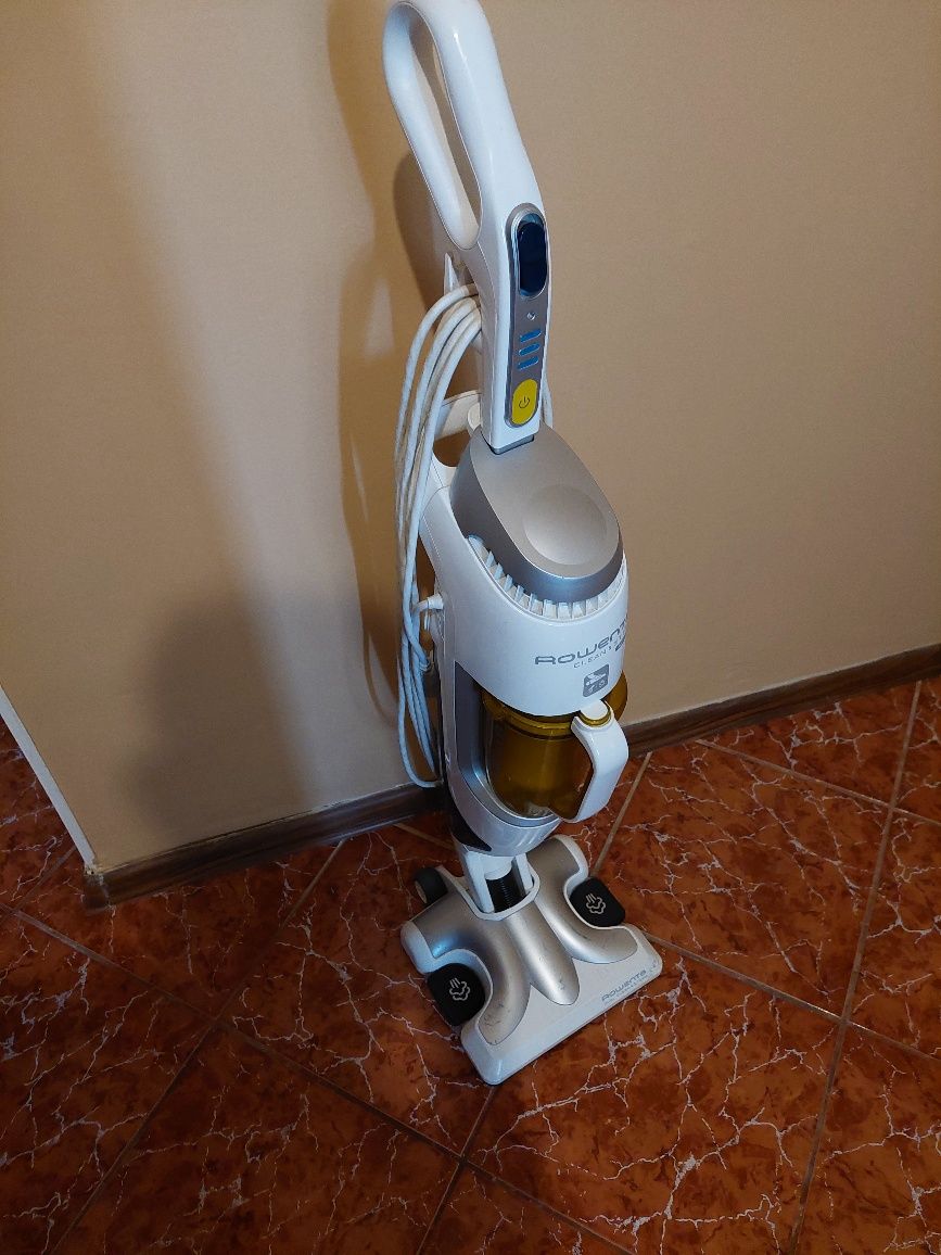 Super aspirator vertical Rowenta