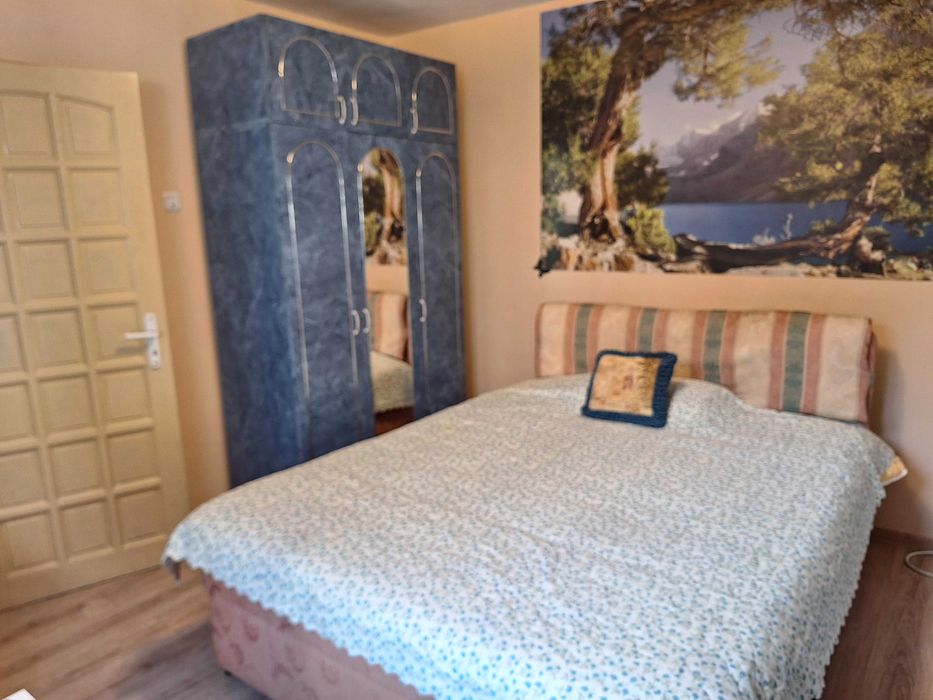 Самостоятелен етаж от къща