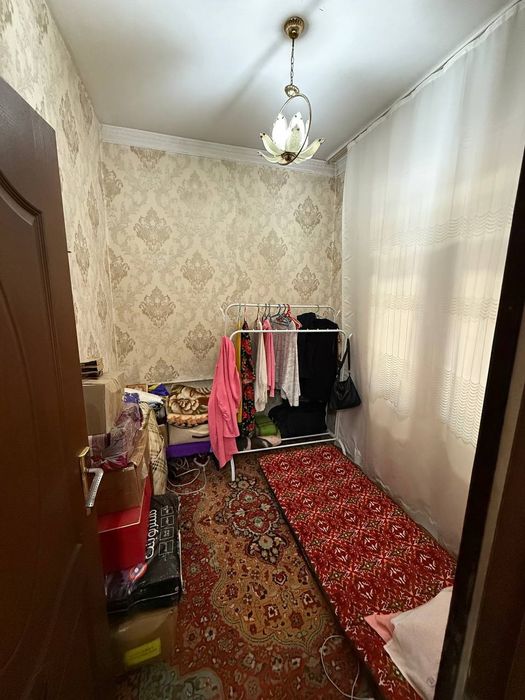 Юнусобод 15кв 2/1/4 Сотилади