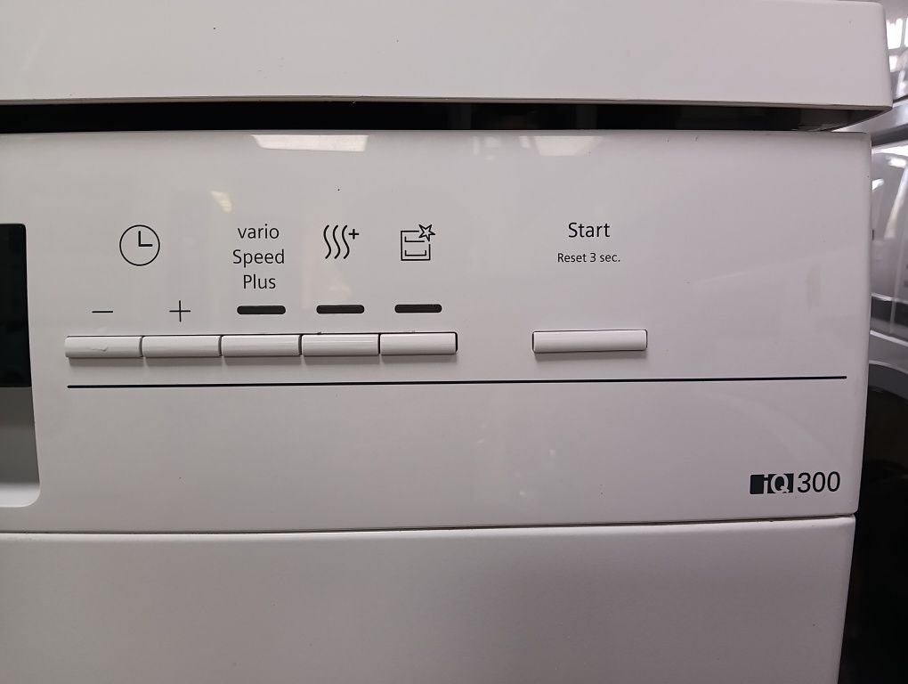 Свободно стояща съдомиялна Сименс Siemens IQ 300 A+++ 2години гаранция