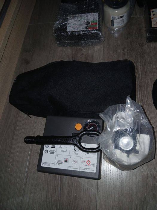 Vând compresoare auto spumă husa cârlig remorcare