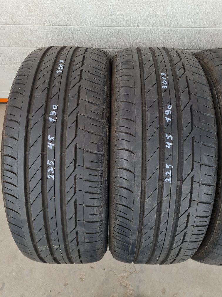 Летни гуми 4 броя BRIDGESTONE Turanzza T001 225 45 R19 дот 3017