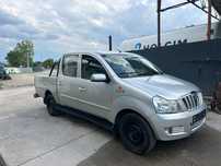 Mahindra Mitsubishi L200  Toyota Hilux