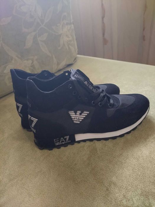 Мъжки боти 44 номер,умалени чисто нови.