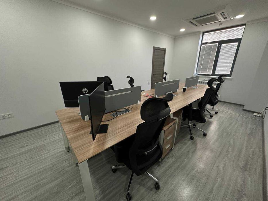 Удлиненный 6 местный офисный стол Kano Noqi