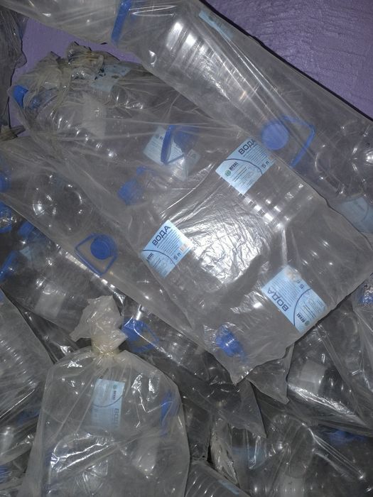 Продам 5литровые баклажки