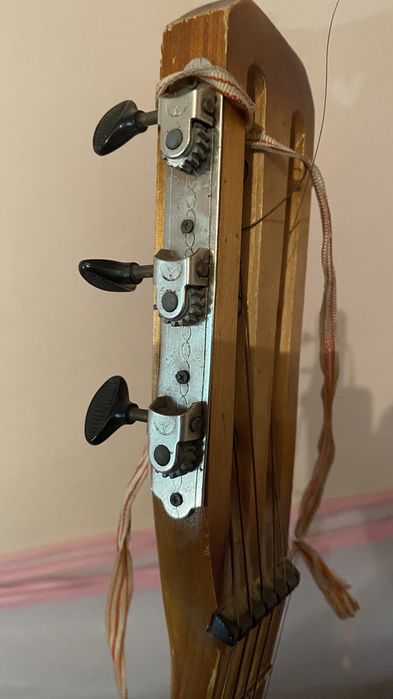 Гитара 20000тг келісім бар