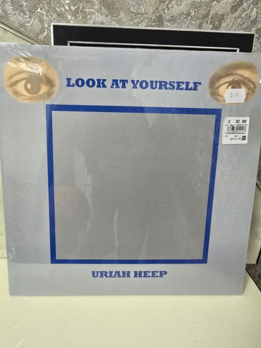 Продается виниловая пластинка URIAH HEEP-Look At Yourself