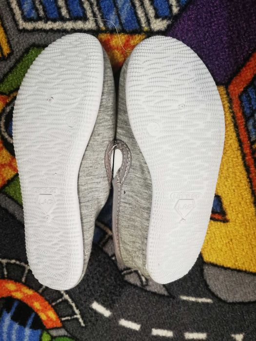 Papuci de interior noi, unisex mărimea 31 și 32(set)