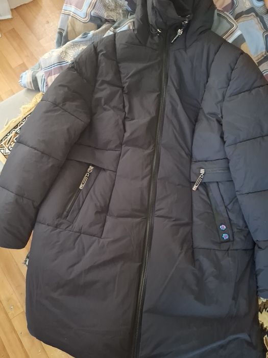 Продам зимнюю длинную новую куртку,52-54 размер.цена 12 тыс.