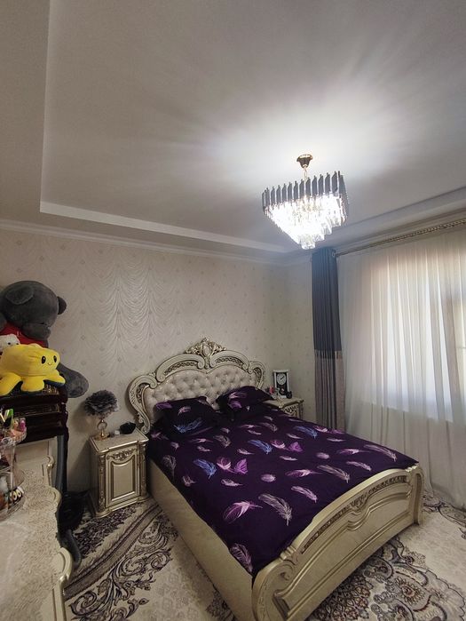 Sergilida 1,8 sotix 5 xona xovli