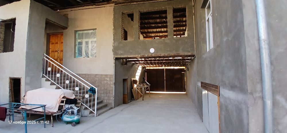 Majnuntol mahallasida 6 sotix uy sotiladi