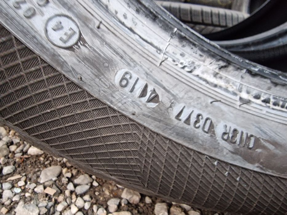 Anvelope 215/55R17 marca Continental, DOT 2019, 7 mm