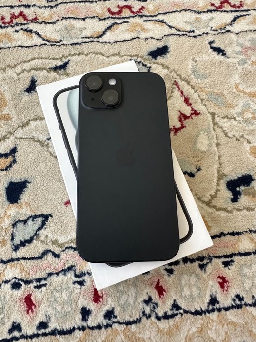 Iphone 15 почти новый