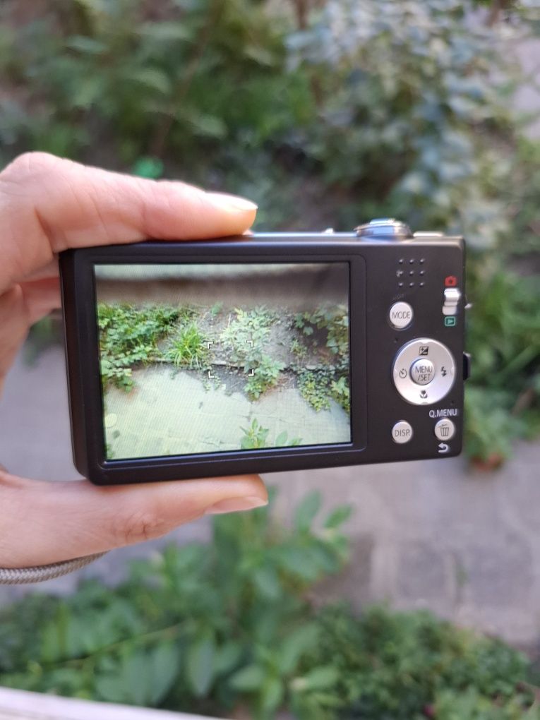 Компактен дигитален фотоапарат PANASONIC LUMIX FS-14