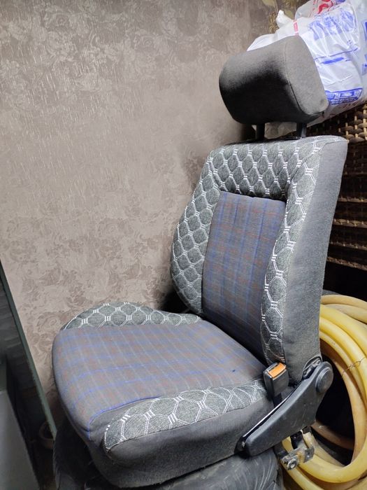 Продам сиденье passat крышка багажника golf