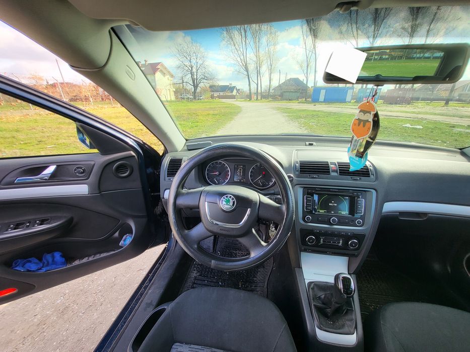 VÂND/SCHIMB SKODA Octavia II ,motor 2.0 tdi ,6 trepte,am 2012
An fabri