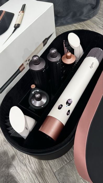 Продам Дайсон цвета Сакура